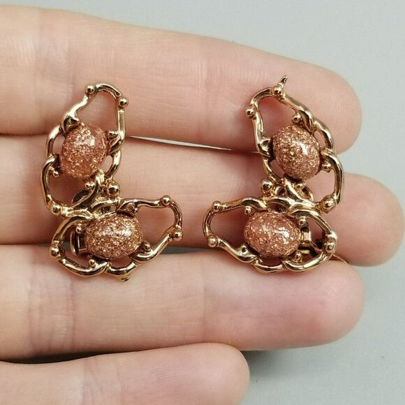 Vintage Goldstone Cabochon Clip On earrings, Gold Tone Setting, Retro Estate - Picture 6 of 6